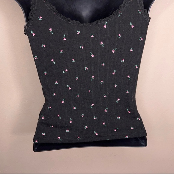Small Divided H&M Black Floral Crop Top Tank Pink Green Ribbed Lace Trim Stretch - Picture 10 of 13